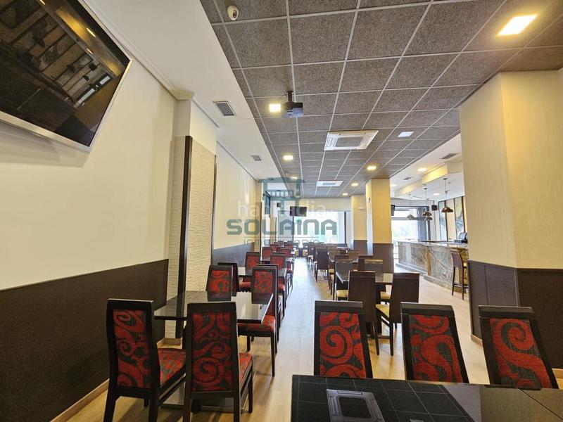 Foto c4b66422-83f2-4e17-a0b0-e711f6009c40. Lloguer local comercial a As Lagoas Ourense