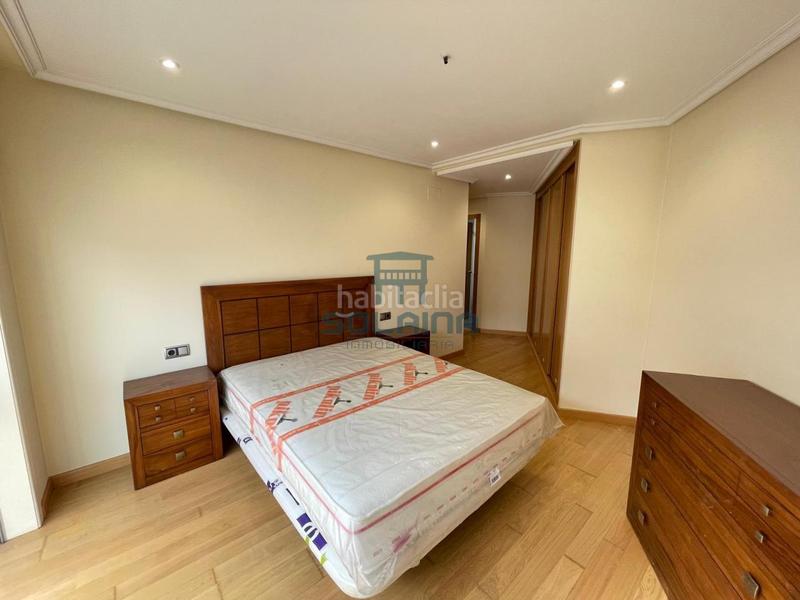 Foto c375bb2a-ce32-4db9-bbed-ea580c4d6910. Location appartement avec chauffage parking dans A Ponte Ourense