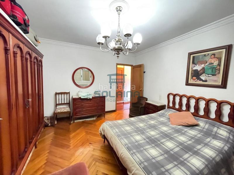 Foto ccca24f0-1aa0-4873-ad6d-8c7418425801. Piso en Casco Viejo Ourense