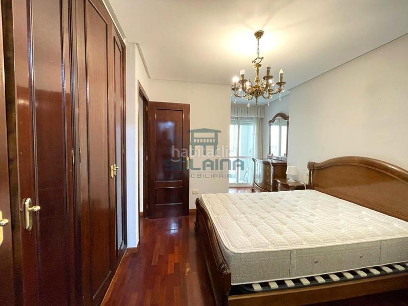 Foto 28520fa5-ceeb-4e4f-8f3c-9c7cae206e46. Rent flat with heating parking in Universidad Ourense