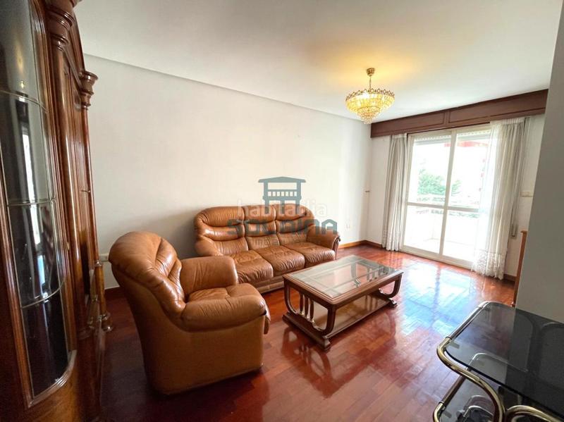 Foto 58ddbf59-1763-47a1-a0cb-31788787ea66. Rent flat with heating parking in Universidad Ourense
