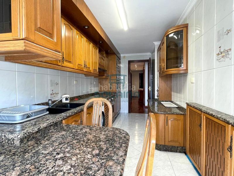 Foto 71b4f70f-f2df-4c5f-8958-ef801ffeb9b5. Rent flat with heating parking in Universidad Ourense