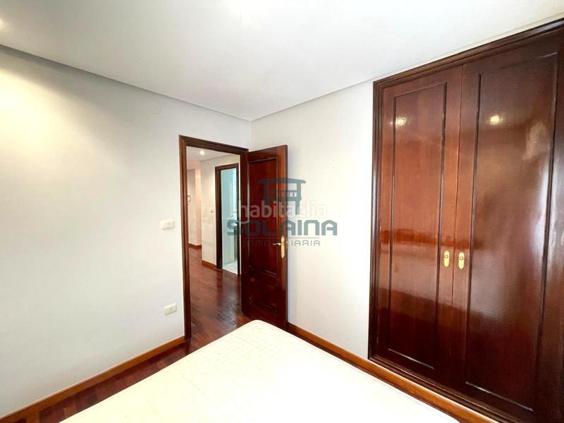 Foto bffb825d-e5e4-49eb-8e0c-0b9b3f6afd86. Rent flat with heating parking in Universidad Ourense