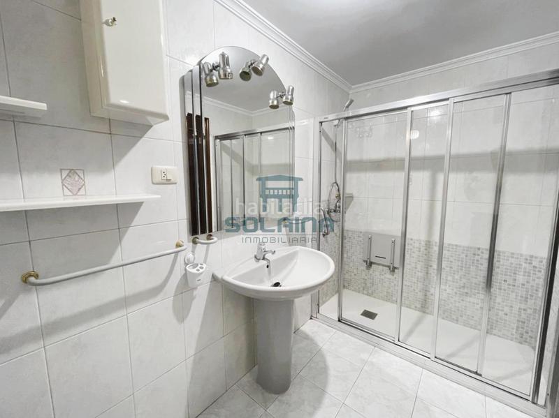 Foto c53b0503-b326-40b0-b155-e10b3c6b01fc. Rent flat with heating parking in Universidad Ourense