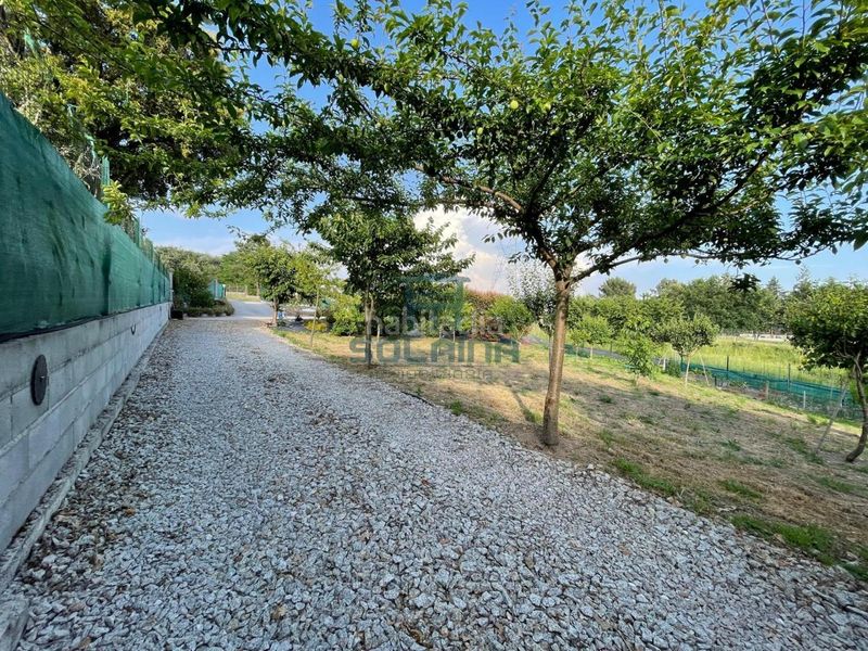 Foto a7e1cfe2-1b5d-4b81-b07d-fd5c820638a0. Finca rústica a Ventiun Ourense