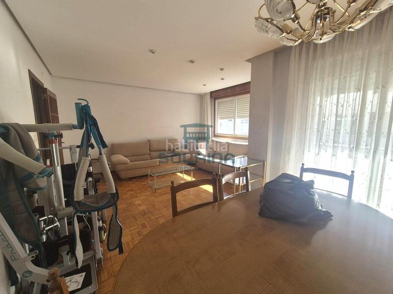 Foto ea43ad89-174a-4998-bb8e-c1bda33c52e8. Flat with heating parking in Universidad Ourense
