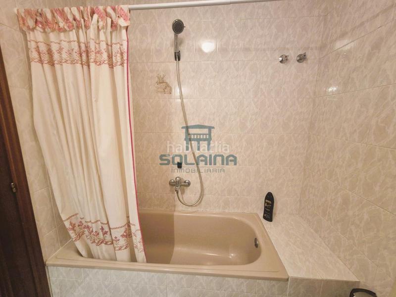 Foto df437554-ba17-4957-a965-5281a0345b56. Piso en Universidad Ourense