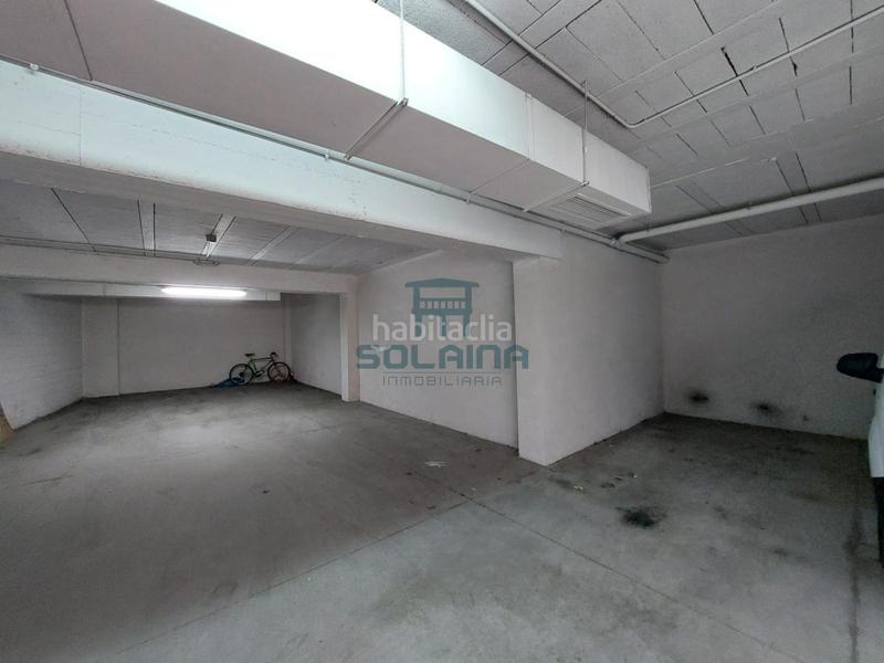 Foto 0634e518-ed61-4c9c-ad6b-5b16a7de9e2c. Aparcament cotxe a Rúa (A)