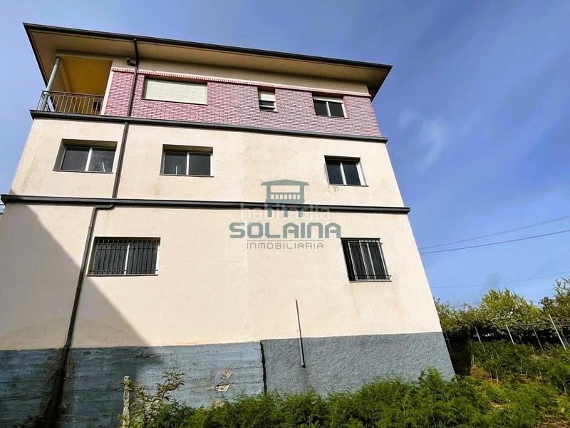 Foto 54d332fc-78d3-4eb2-8503-7c8fb4641313. Casa amb aparcament a Vistahermosa Ourense