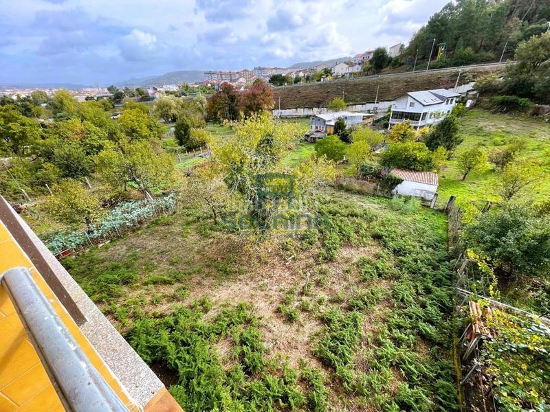 Foto 975974c7-aad5-4208-96e9-b08256e29929. Haus mit parking in Vistahermosa Ourense