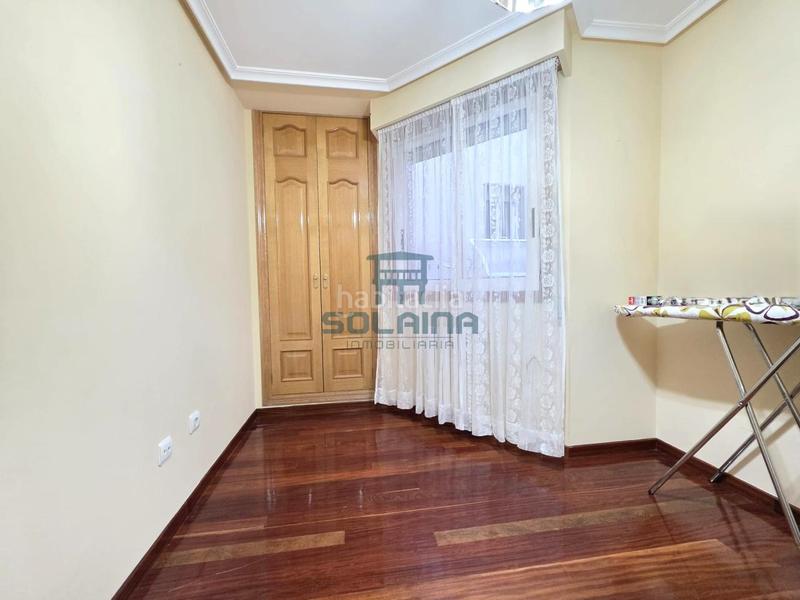 Foto 232a9038-8991-46c9-a366-56b0d7f61fec. Rent flat with heating parking in Couto Ourense