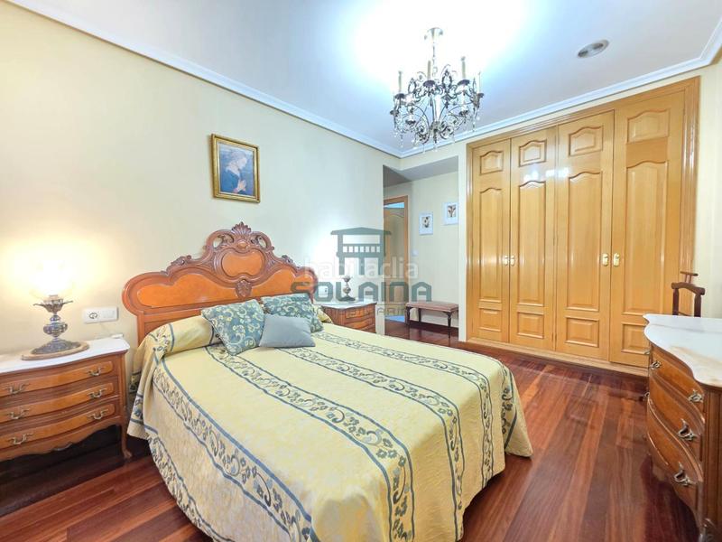 Foto 276ac859-7079-44f0-9339-6694fe005017. Rent flat with heating parking in Couto Ourense