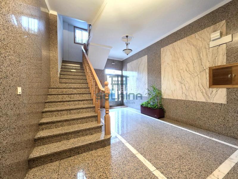 Foto 95c68de2-d52d-4474-9b59-0a006ae07587. Rent flat with heating parking in Couto Ourense