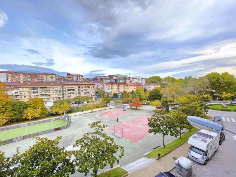 Foto c663ee53-0df2-438f-8444-d0bee1e29680. Rent flat with heating parking in Couto Ourense