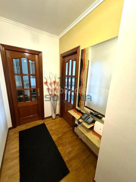 Foto af4c904c-c134-4f72-9cf2-0a4e95de68ab. Pis amb calefacció aparcament a Barbadás