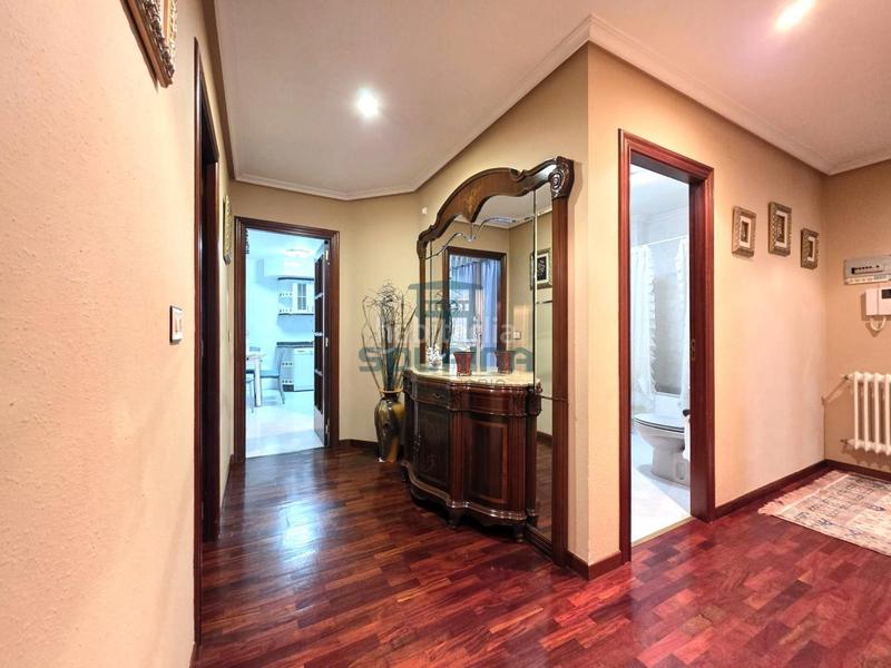 Foto 5439357e-eb22-4d73-91b8-d0773ea45fc2. Location appartement avec chauffage parking dans Ventiun Ourense