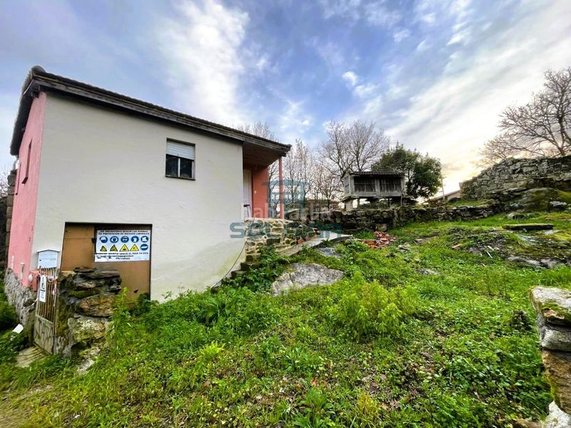 Foto d09868e9-3d53-439b-a153-d63eed612831. Casa a Ventiun Ourense