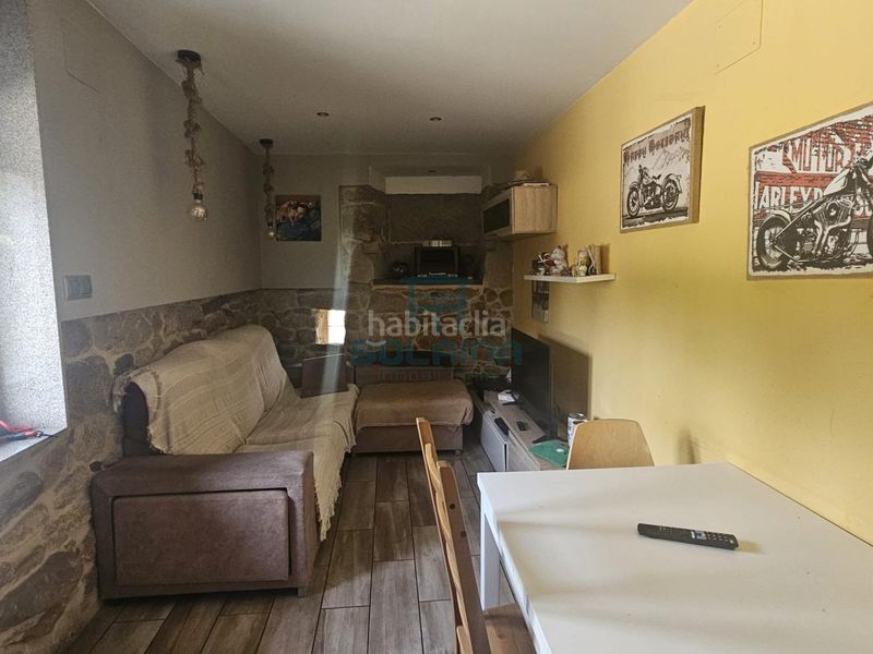 Foto 03dbef3a-602f-491c-bd8e-2e5ca85d995e. Casa adossada amb calefacció a Coles