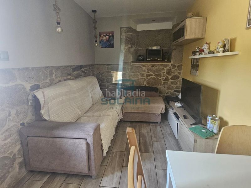 Foto 3e3c7947-8cc6-4bad-ae17-5705f1d05d17. Casa adossada amb calefacció a Coles