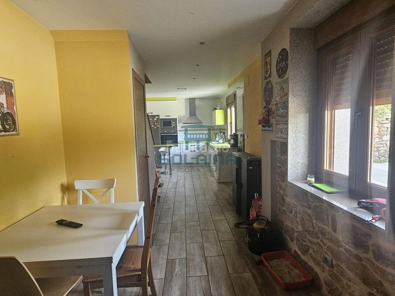 Foto 8f2f5a5c-a358-4903-8946-2f861455014c. Casa adossada amb calefacció a Coles