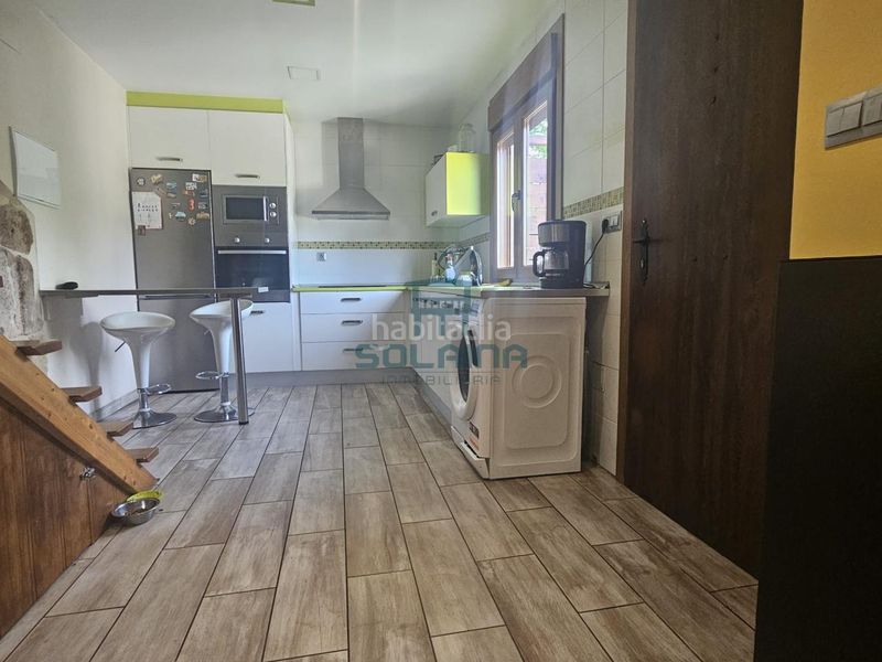 Foto b46a1a14-3ad6-4af8-b9ec-73eb99e1117e. Casa adossada amb calefacció a Coles