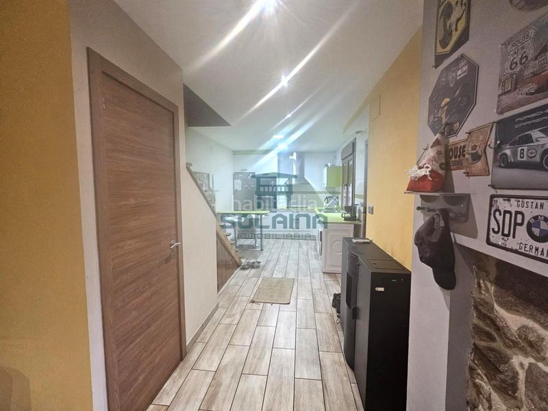 Foto fa994449-c756-4fab-b9b1-3e8a93108fc2. Casa adossada amb calefacció a Coles