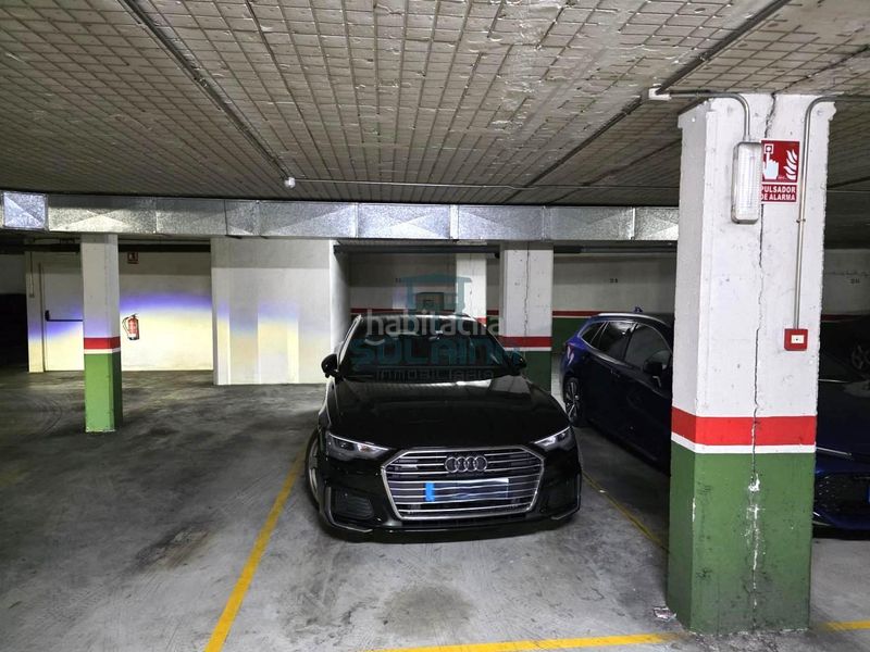 Foto da853bd6-d9af-44c7-bbba-7fd3ba71321d. Parking coche en Barbadás