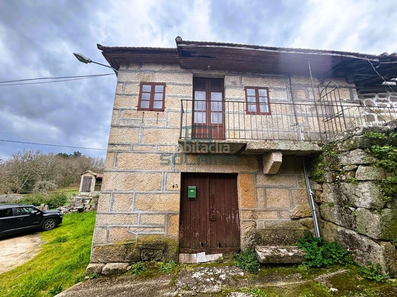 Foto baf449bd-990b-497b-9802-7a03619cb290. Casa a Amoeiro