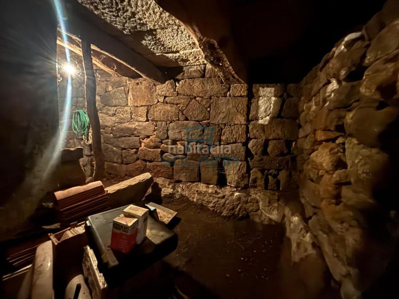 Foto dbcd097e-a5c9-4cbc-9b7c-1f97e0c18ae4. Casa a Amoeiro