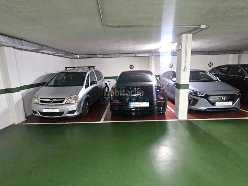 Foto bffc6373-b027-4cf3-bb83-babad00e6cea. Aparcament cotxe a Centro Ourense