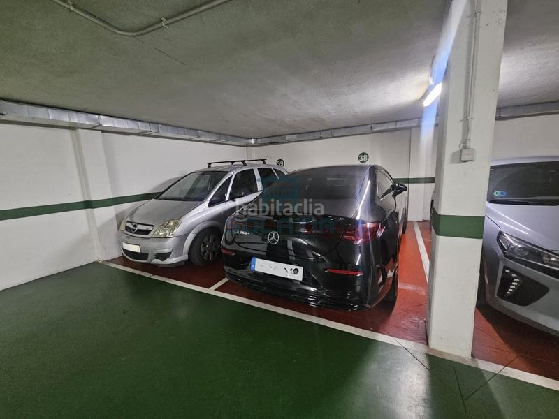 Foto f885cb46-4f67-4816-8b9e-093be5c29779. Aparcament cotxe a Centro Ourense