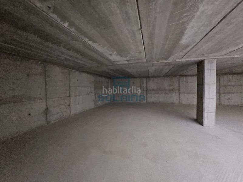Foto e63ee418-8db1-4929-bc3d-de7913ffde28. Aparcament cotxe a San Francisco Ourense