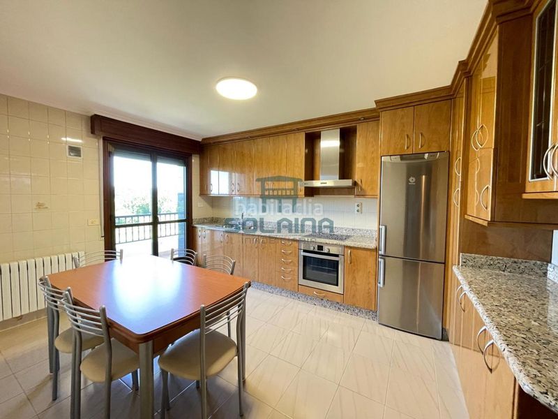 Foto b1a00ed8-83e8-42a5-b53a-fa610579bd56. Haus mit heizung parking in Pereiro de Aguiar (O)