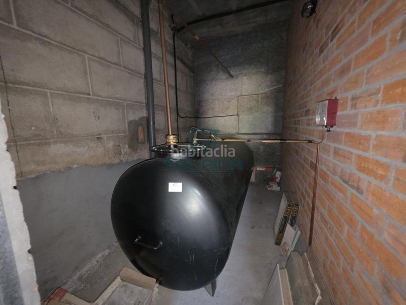 Foto 7089a577-9c56-4bb3-a466-dd2365ad0fa9. Casa amb calefacció aparcament a Merca (A)