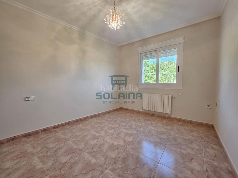 Foto a5ff4b77-968a-4328-9eda-0f75916686f3. Casa amb calefacció aparcament a Merca (A)