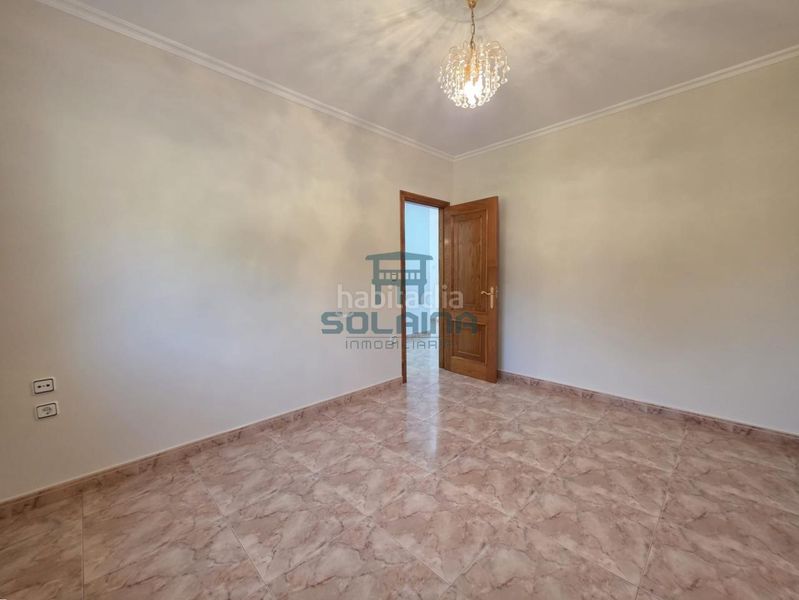 Foto b8935f9c-04a1-4bae-a9e7-944a7e9330c2. Casa amb calefacció aparcament a Merca (A)