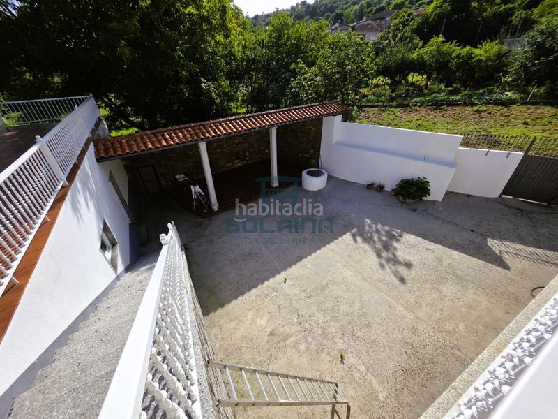 Foto b8f1155a-c0d5-4274-802d-7ec0af1db6a1. Casa amb calefacció aparcament a Merca (A)