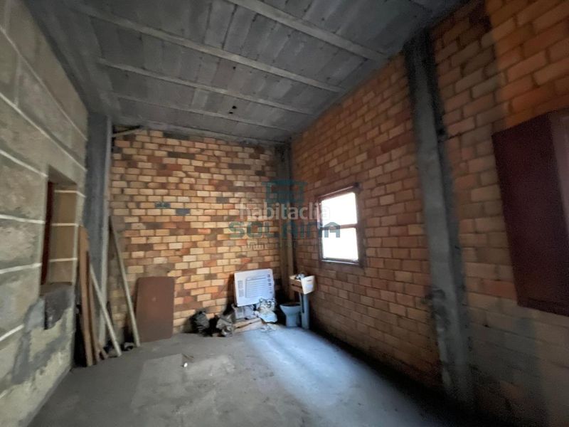 Foto e91c0dfb-a26f-4a43-a025-3da60e755400. Edificio in Barrocanes Ourense