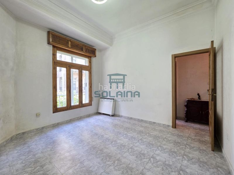 Foto e4dae9bc-f3e7-4def-8f8f-5b8549c45a78. Piso en Centro Ourense