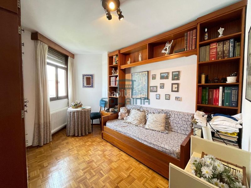 Foto a59575c6-4082-42ed-8d0b-7bd1eeecc52e. Piso en Centro Ourense