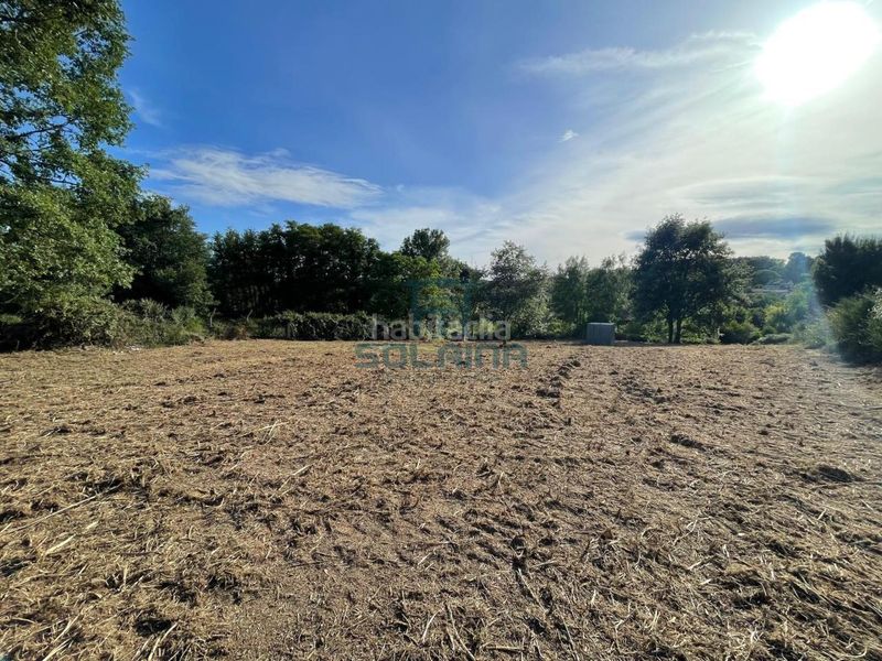 Foto 81472912-1179-4f61-9e83-4d7d6ae88080. Finca rústica a San Cibrao das Viñas