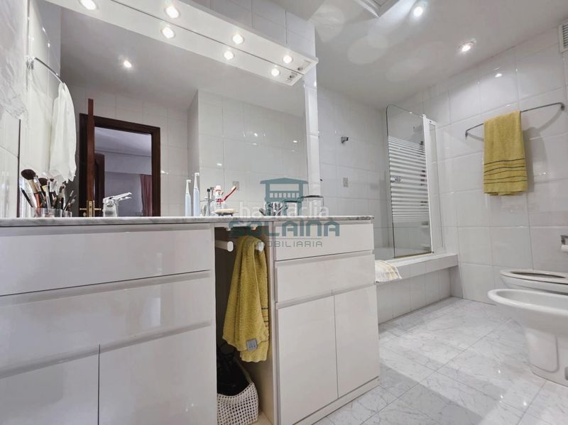 Foto da8760d9-5ddd-4408-ba90-60d593b09c8f. Casa adossada amb calefacció aparcament a Barrocanes Ourense