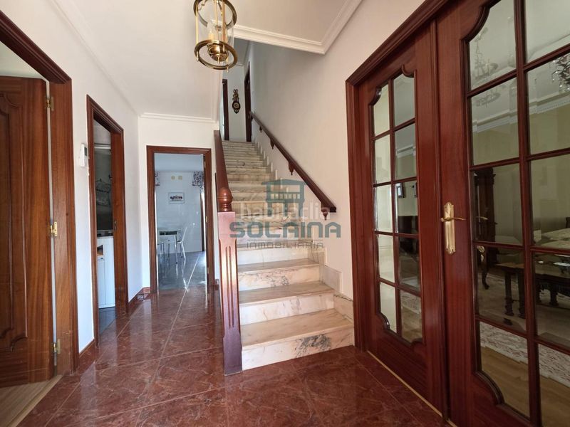 Foto f9180495-bd6a-4a20-9eaf-d7926e7b4daa. Casa adossada amb calefacció aparcament a Barrocanes Ourense