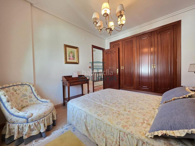 Foto fd7e2352-a598-4991-863d-d0e01cb00c63. Casa adossada amb calefacció aparcament a Barrocanes Ourense