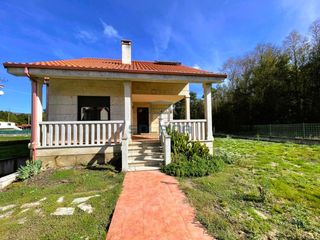Chalet in Vilamarín