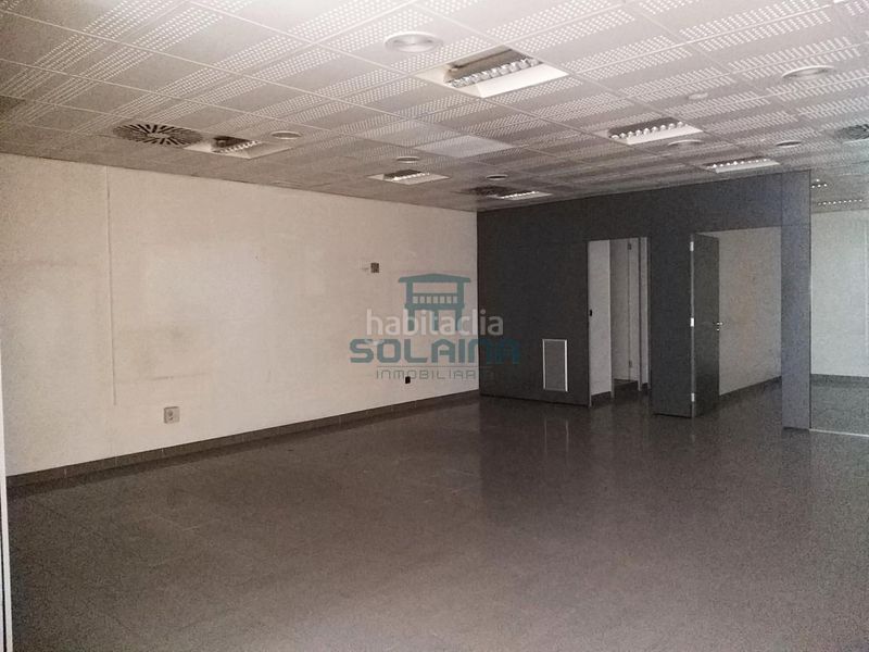 Foto 2552ca2d-0dbe-4b3b-9bcc-3c316b2d5c3a. Local comercial a Verín