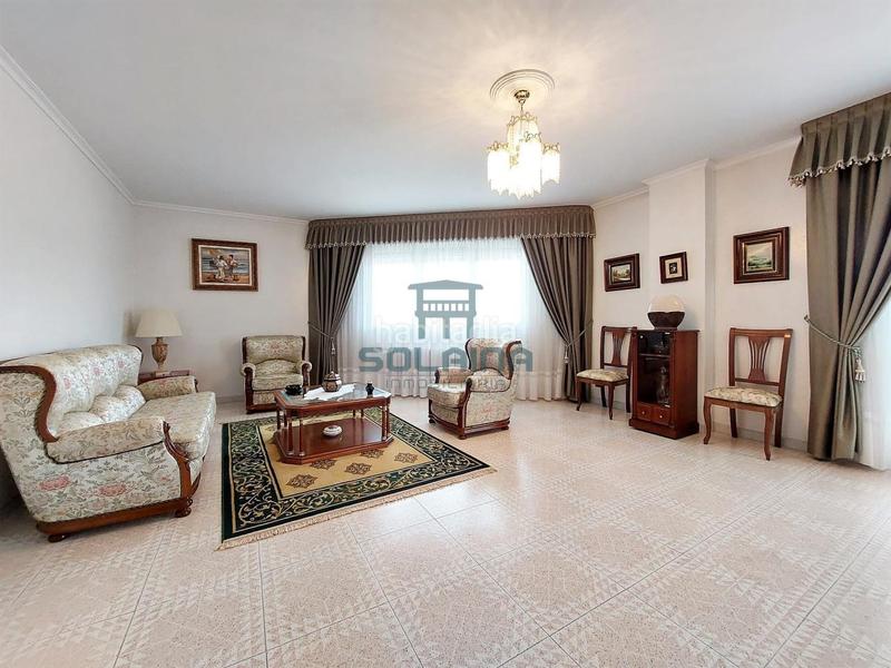 Foto 09a73cc3-f55b-4f0e-854c-c6241ccee1af. Casa amb calefacció aparcament a Toén