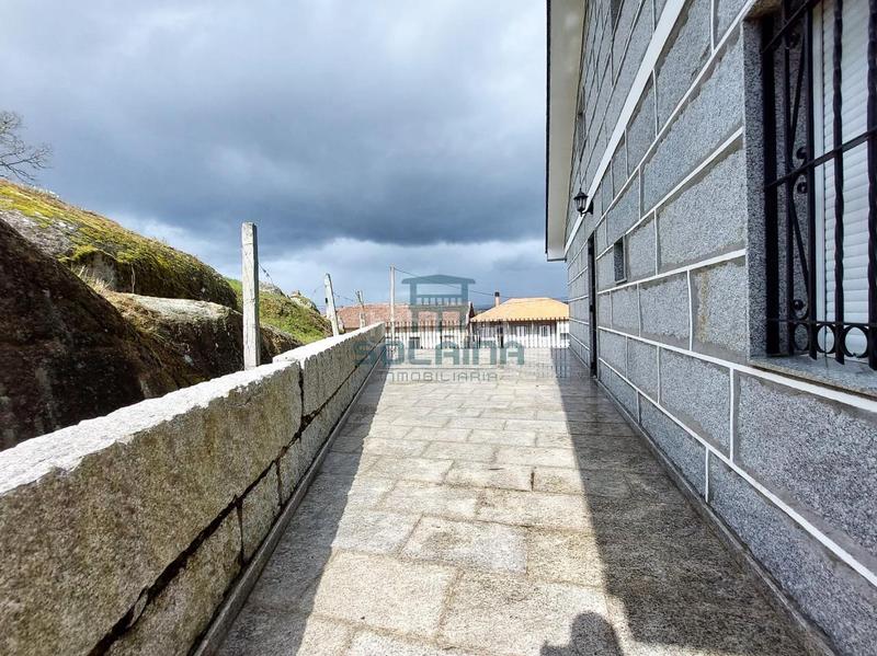 Foto aec61f1c-f249-48e5-be55-92bb1c4f2286. Casa amb calefacció aparcament a Toén