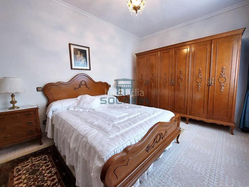 Foto f5555955-85d5-4ae5-bea7-b7f6be3409a7. Casa amb calefacció aparcament a Toén