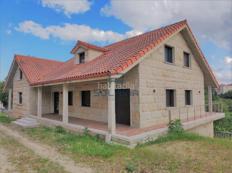 Foto 956de0c4-b948-4955-9f16-65d09974ae2c. Chalet with heating parking in Vistahermosa Ourense